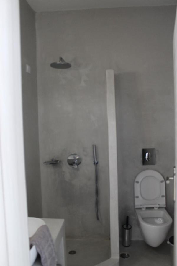 Fira Getaway - Economy Basement Rooms Exterior photo
