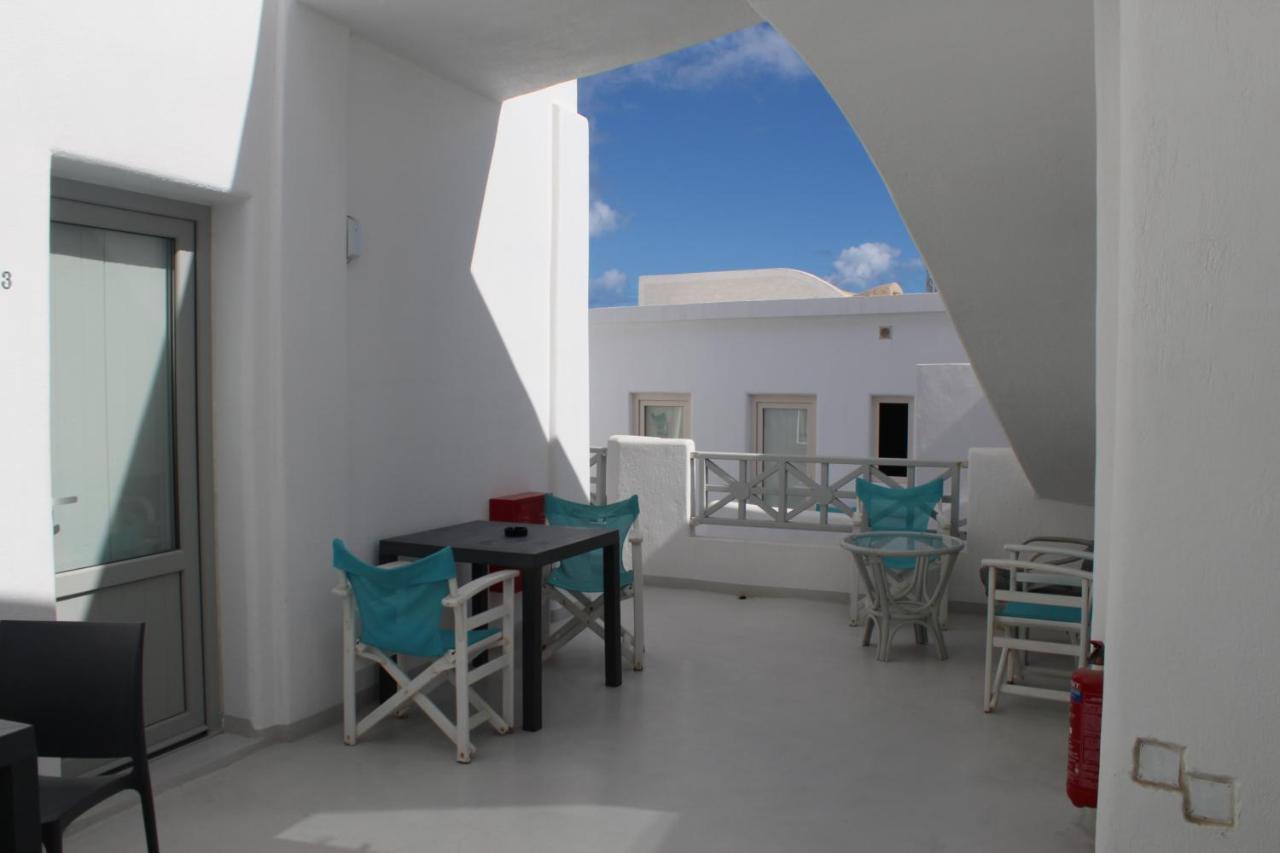 Fira Getaway - Economy Basement Rooms Exterior photo