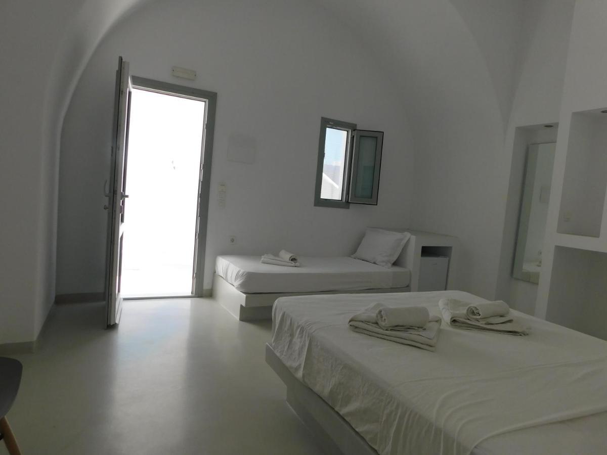 Fira Getaway - Economy Basement Rooms Exterior photo