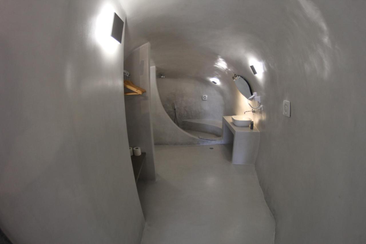 Fira Getaway - Economy Basement Rooms Exterior photo