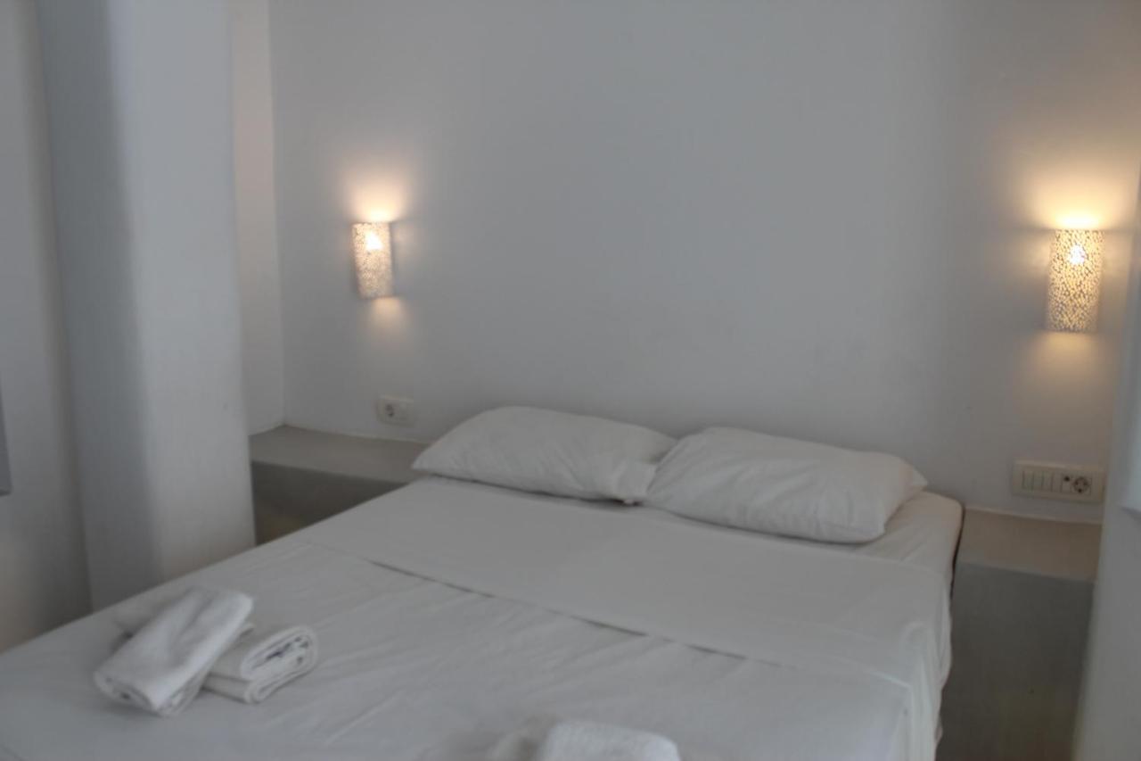 Fira Getaway - Economy Basement Rooms Exterior photo