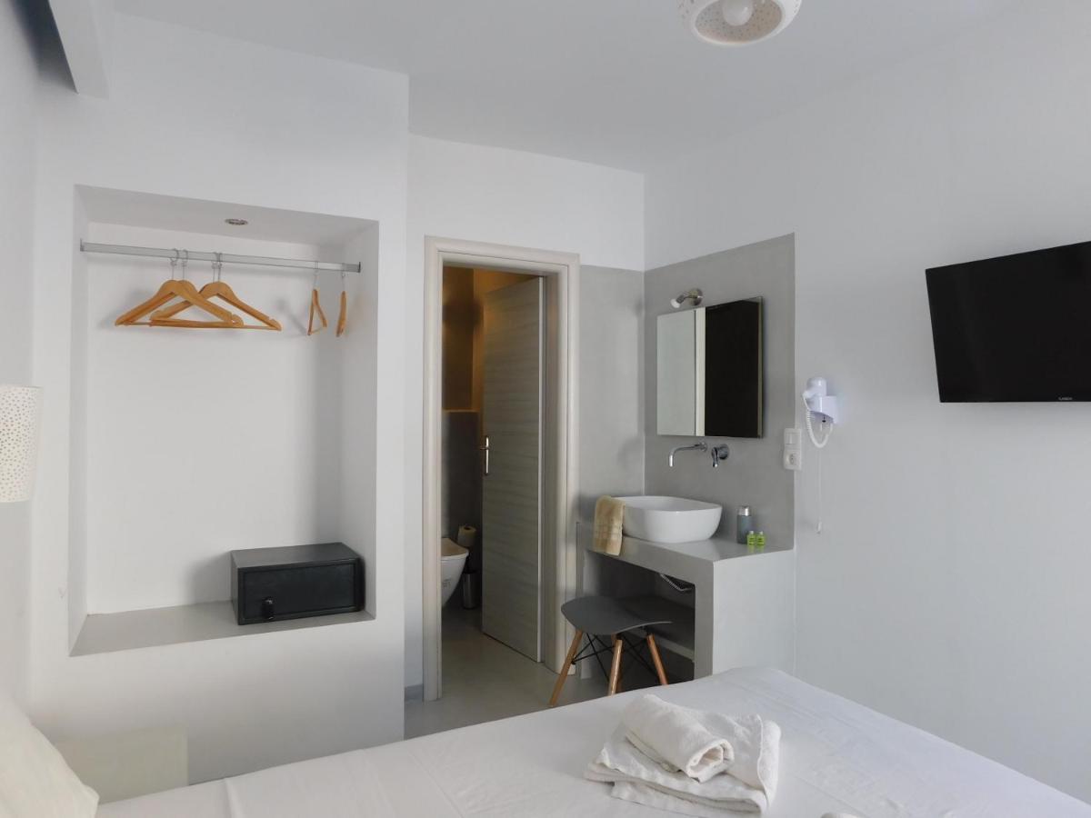 Fira Getaway - Economy Basement Rooms Exterior photo